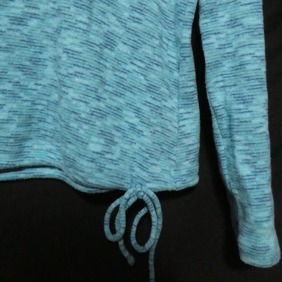 Pullover snowflake turtleneck sweater, drawstring bottom, GUC - Picture 9 of 15